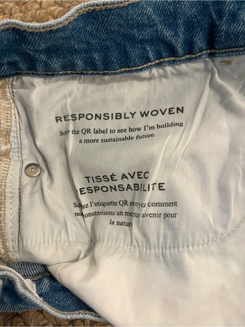 FRAME Le Cut Off Kerwin Denim Shorts Sustainable Mid Rise Stretch Blue Size 24